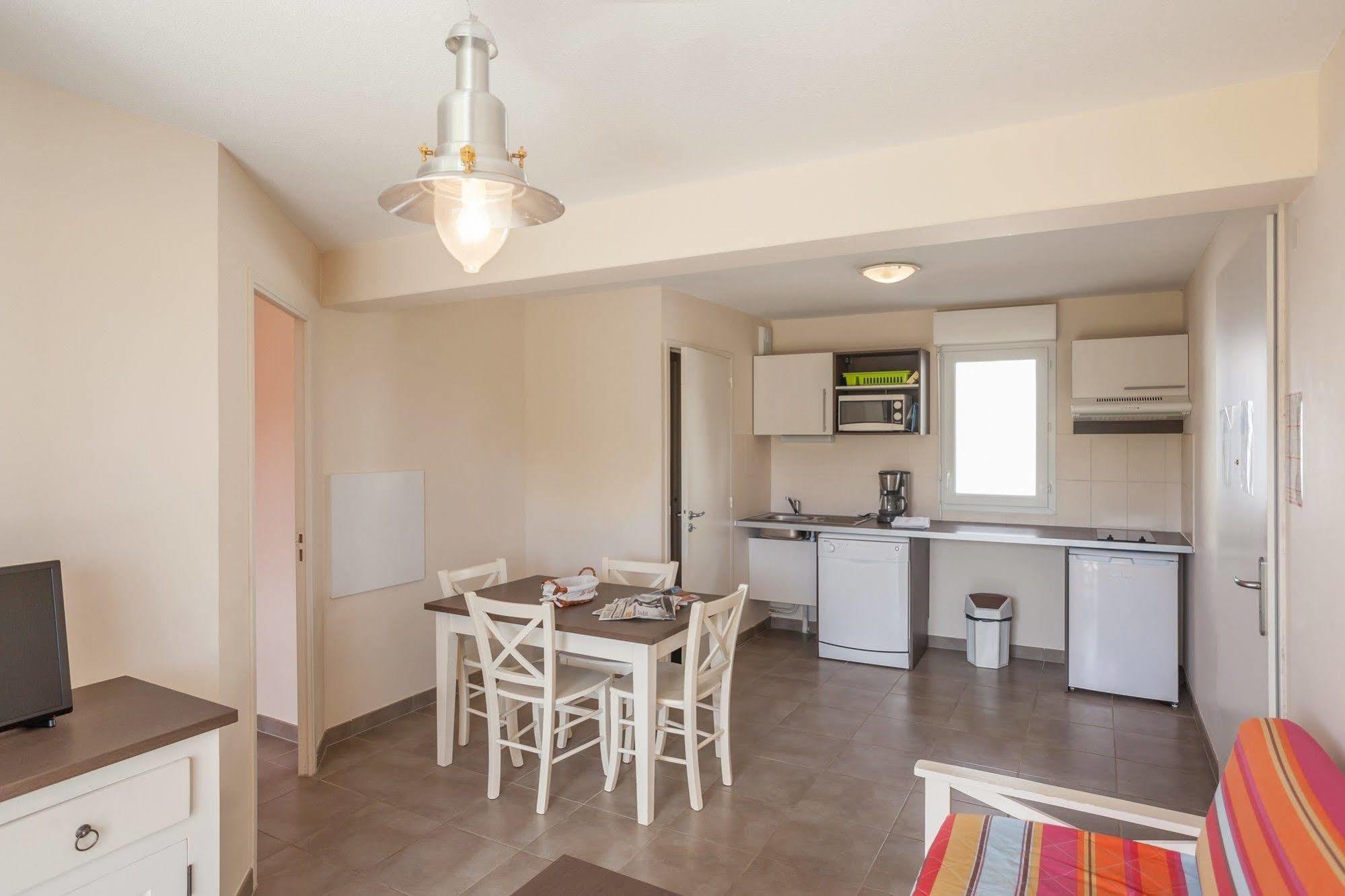 Residence Nemea Les Roches Saint-Pol-de-Léon Εξωτερικό φωτογραφία