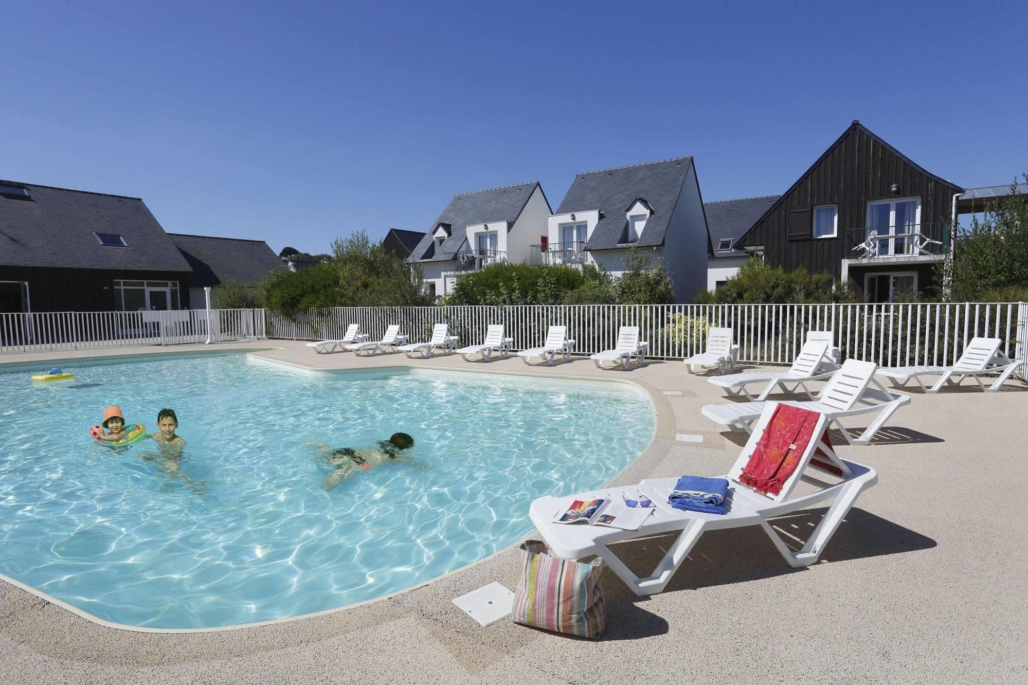 Residence Nemea Les Roches Saint-Pol-de-Léon Εξωτερικό φωτογραφία